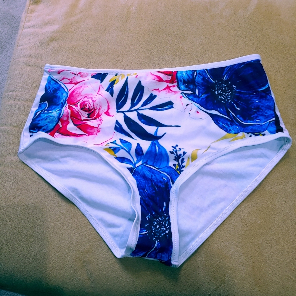 N/wot Flowered swim suit bottom